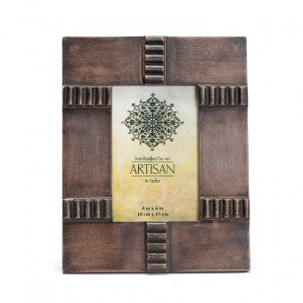 Carved Symmetric 4 x 6 Photoframe